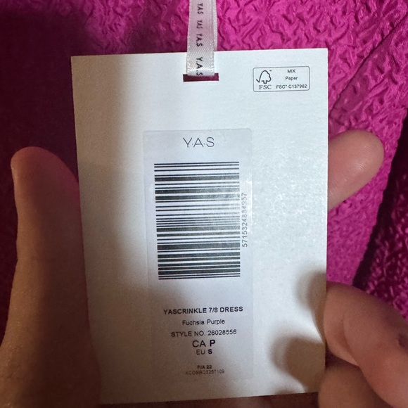 YAS Crinkle Dress (Fuschsia) - Picture 7 of 10